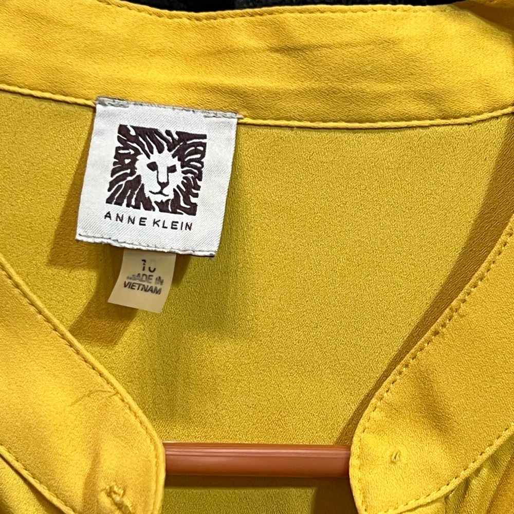 Anne Klein Vibrant Yellow Top
